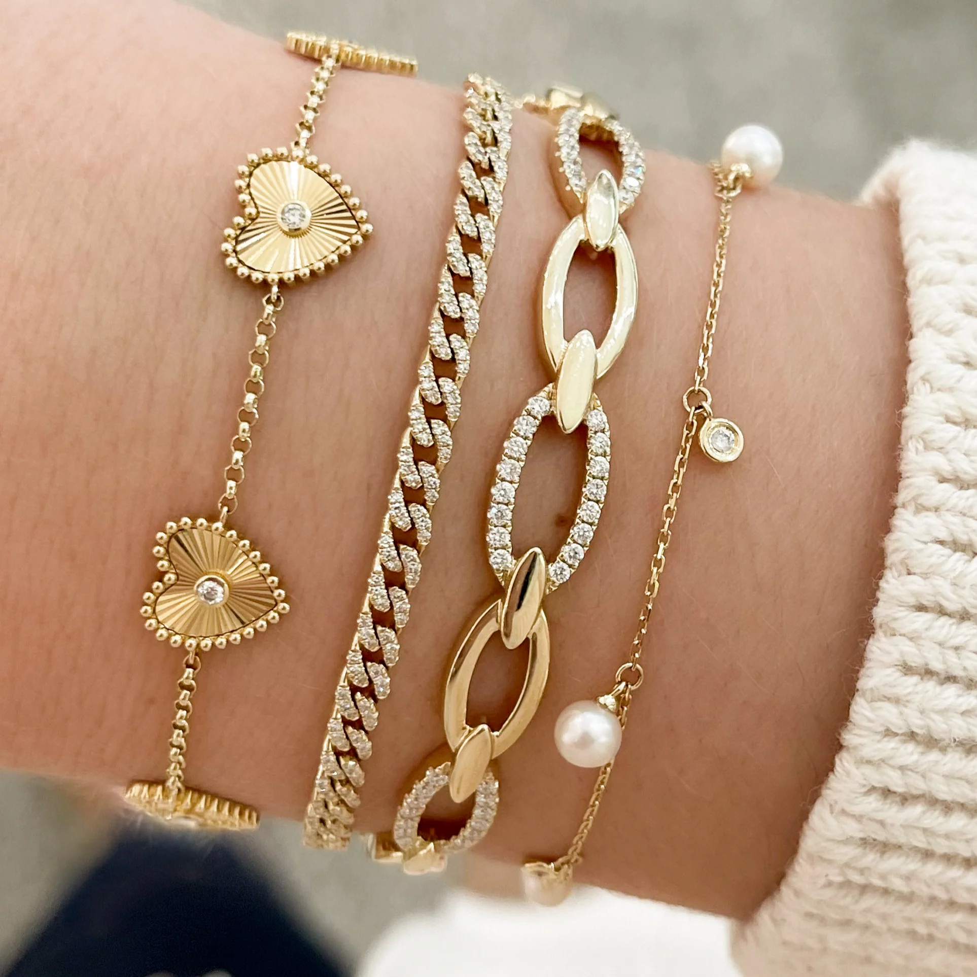 14K Yellow Gold Diamond Heart Bracelet - Image 2