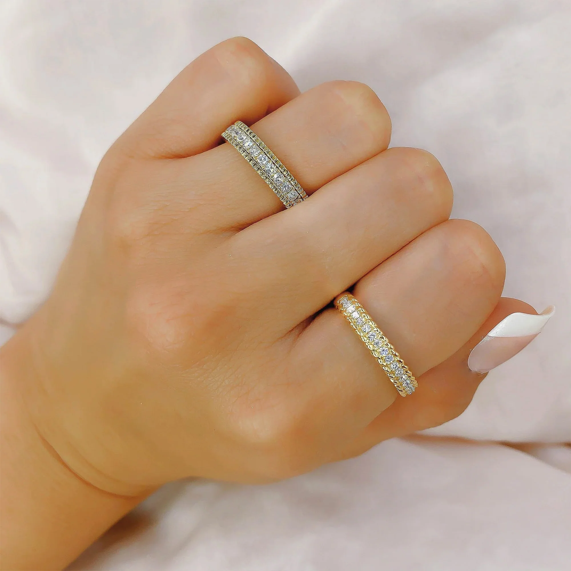 19 Round Diamond Ring in 14K Yellow Gold - Image 2