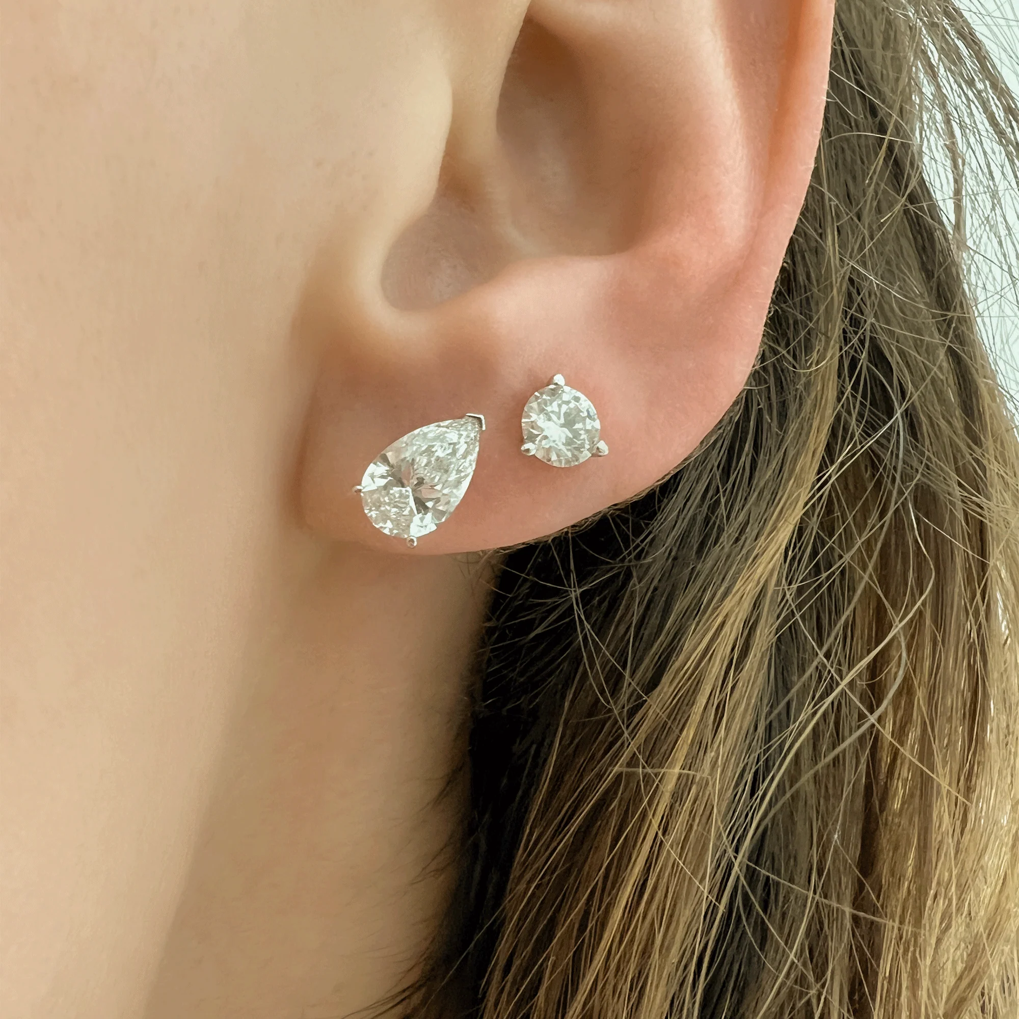 14K White Gold Lab Grown Pear Diamond Stud Earrings - Image 2