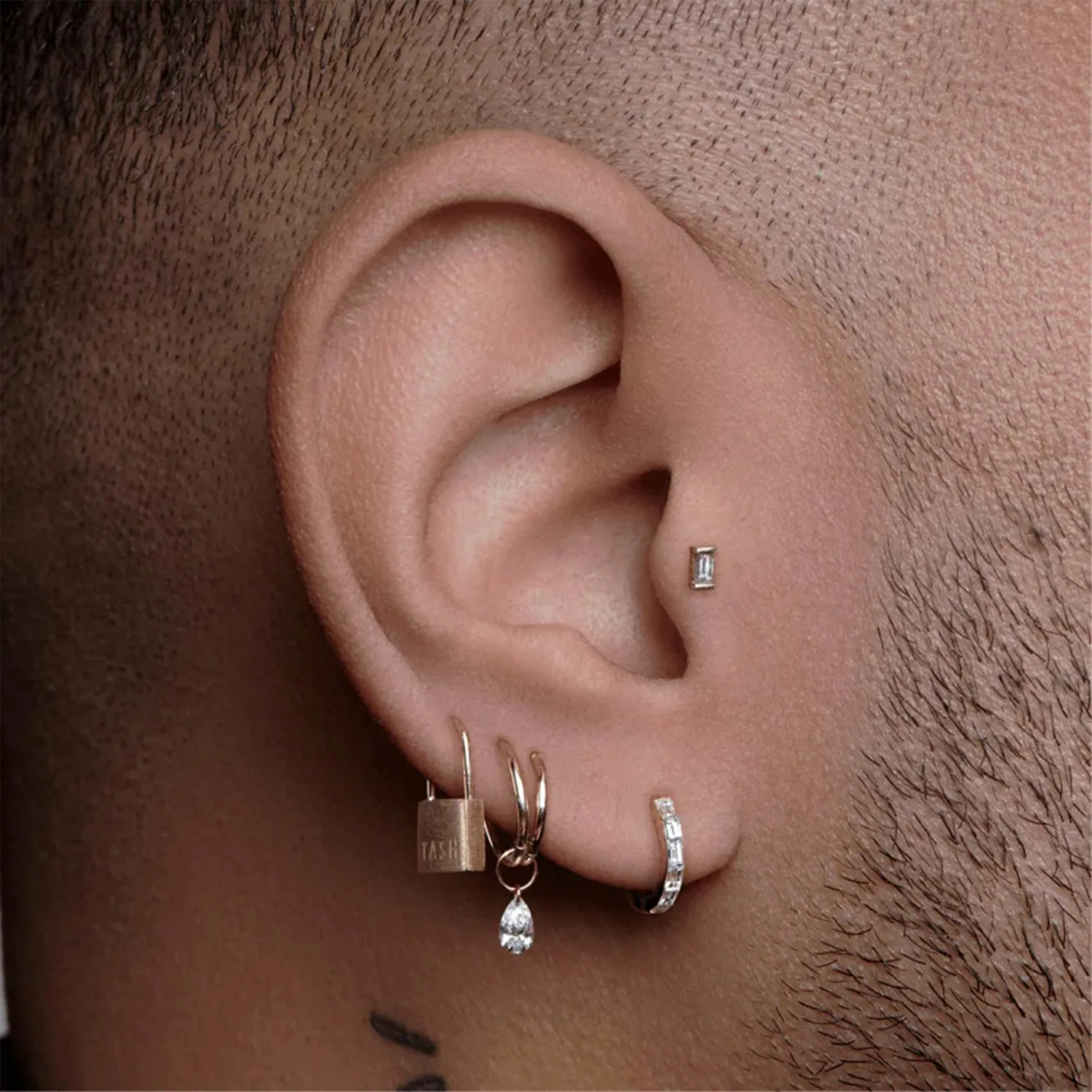 18K Yellow Gold Single Diamond  Threaded Stud Earring - Image 2