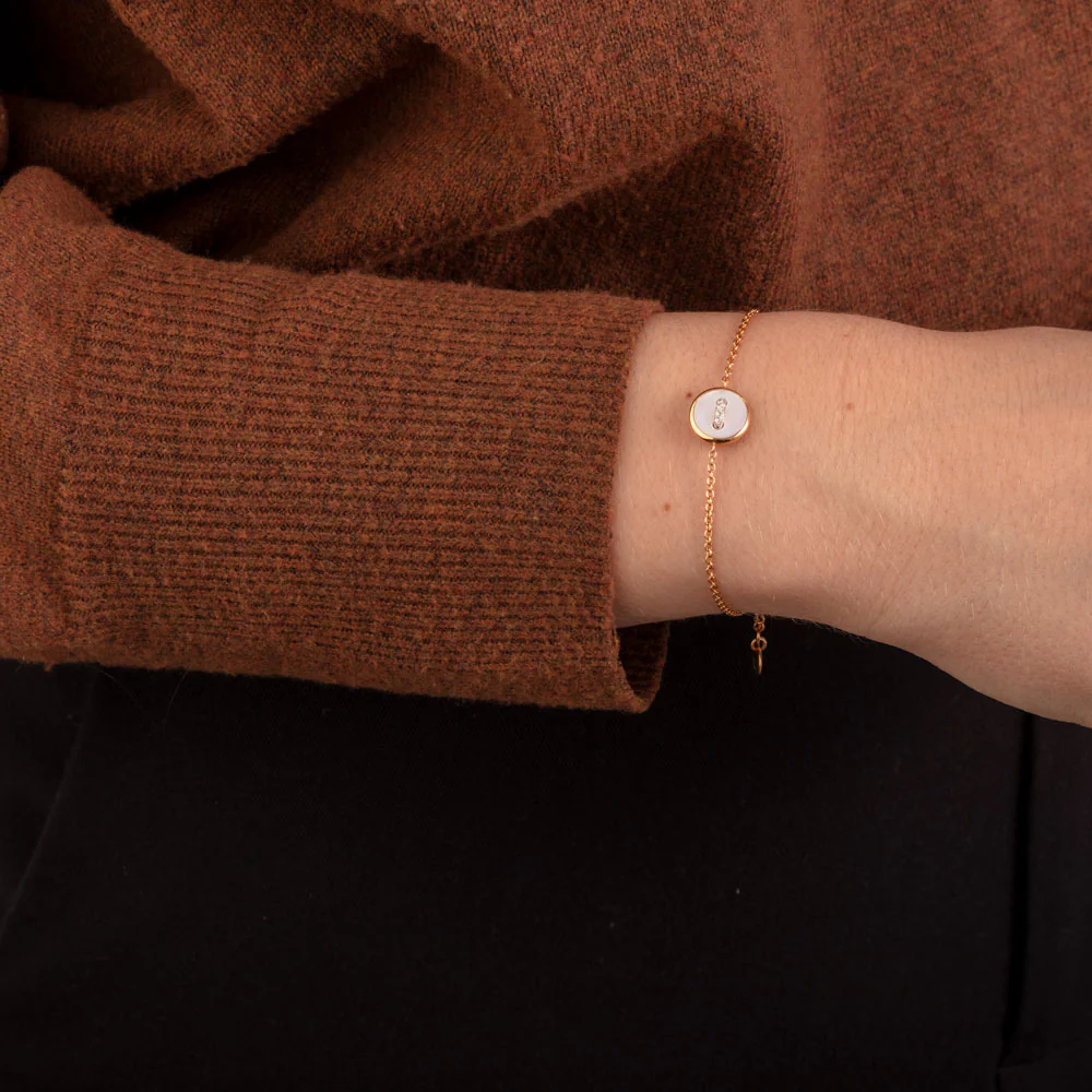 Pom Pom Dot Bracelet with White and Grey Mother-of-Pearl in 18K Rose Gold, 2.23cttw - Image 3