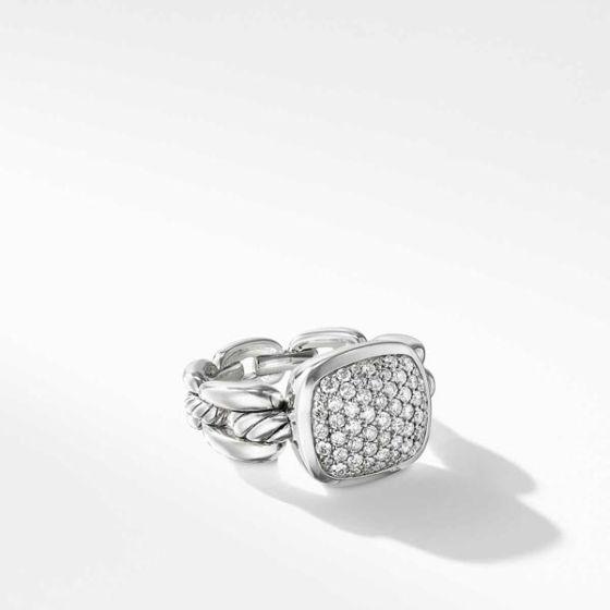 Wellesley Link Ring with Diamonds