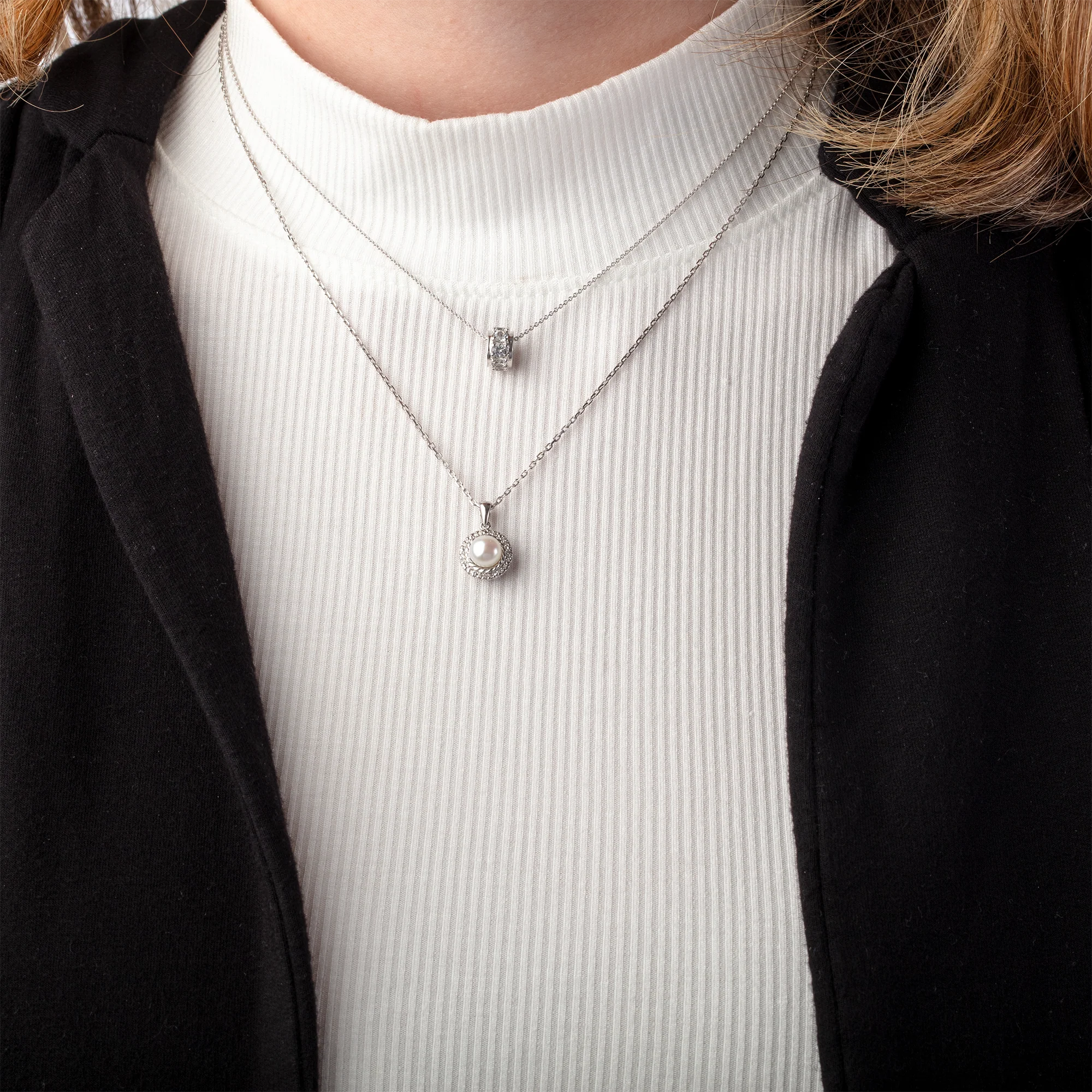 14K White Gold White Topaz Rondel Pendant - Image 2